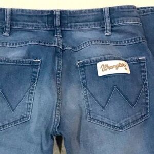 Mens WRANGLER Low Rise SKANDERS Slim Fit Narrow Leg Light Wash Jeans Sz 32